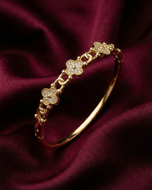 Fortuna Radiant Clover Bangle